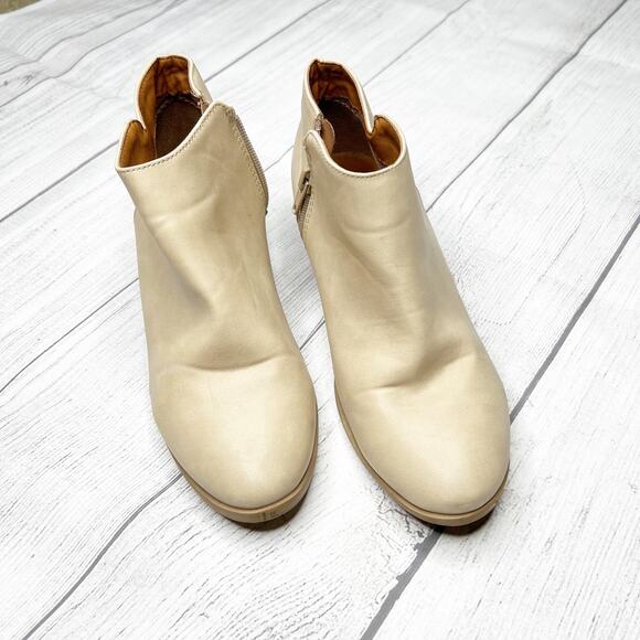 J. Adams Tan Leather Ankle Booties Fall Autumn Heeled Block Boots Size 6.5 - Picture 2 of 6